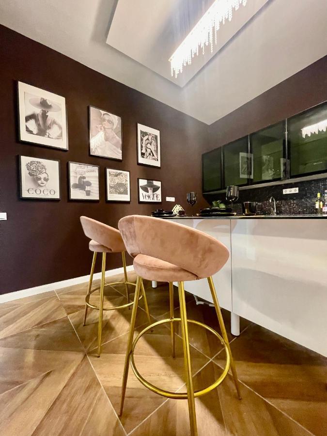 Vip Jacuzzi Luxury Lejlighed Budapest Eksteriør billede