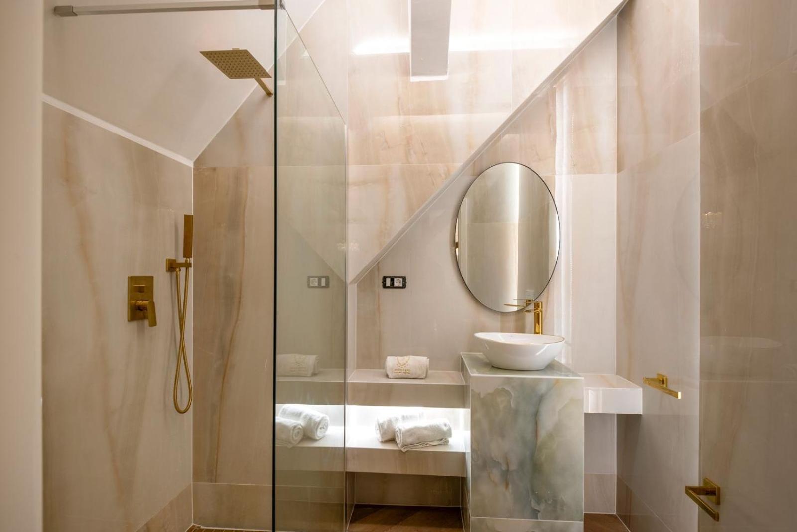 Vip Jacuzzi Luxury Lejlighed Budapest Eksteriør billede