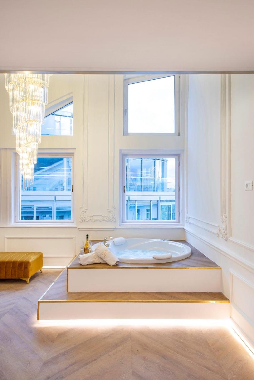 Vip Jacuzzi Luxury Lejlighed Budapest Eksteriør billede